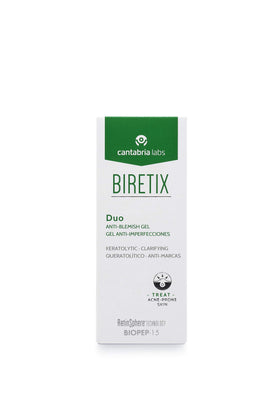 Cantabria Labs Biretix Duo Gel texture closeup highlighting a smooth gel application.