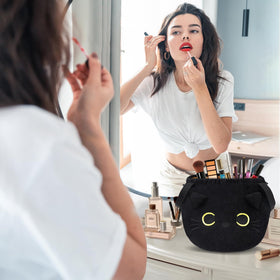Cantustime Black Bag makes a thoughtful gift for cat lovers on special occasions.