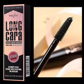 Cappuvini packaging box highlighting two-piece mascara set.