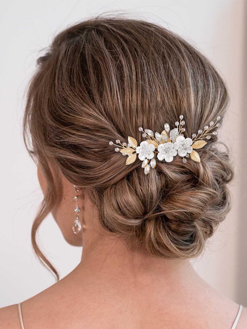 Catery Flower Bridal Hair Comb Gold adds elegant sparkle to your wedding hairstyle