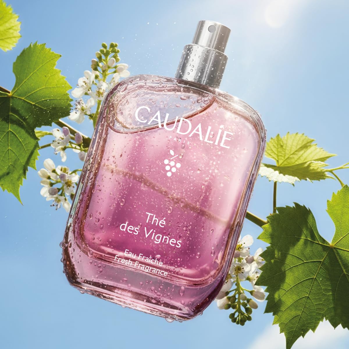 Caudalie Thé des Vignes Fresh Fragrance spray-action ideal for quick refresh throughout the day.