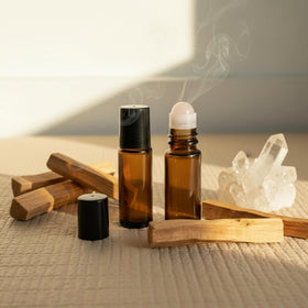 Cchenxxi leak-proof cap protects your oils during travel and daily use.