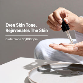Ceramide NP and Panthenol in CELDYQUE Glow Serum support moisture barrier.
