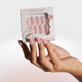 Celebritips Salon U-ltimate 32-nails kit contents for versatile manicure options.