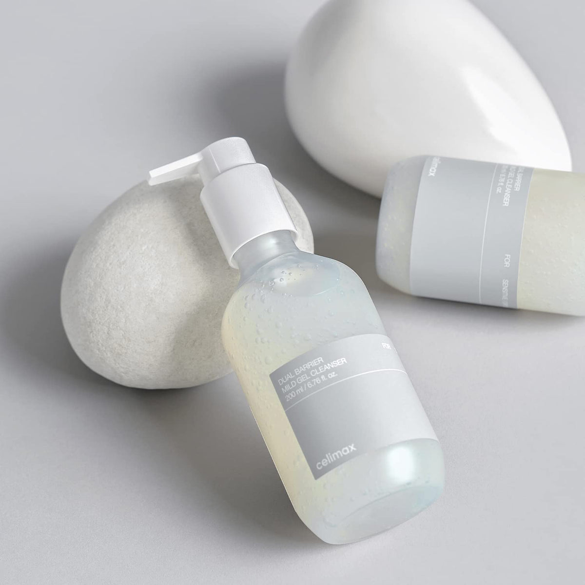Ceramide icons with Celimax Dual Barrier packaging indicating moisture barrier support.