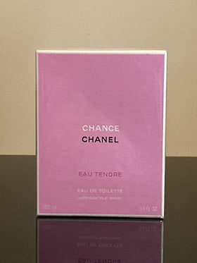 Chanel Chance Eau Tendre bottle front view, soft pink tones for everyday elegance.