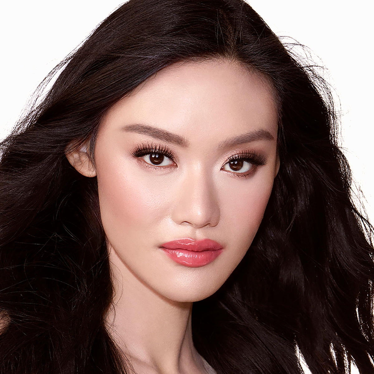 Charlotte Tilbury Cheek to Chic Ecstasy Swish & Pop creates seamless blend