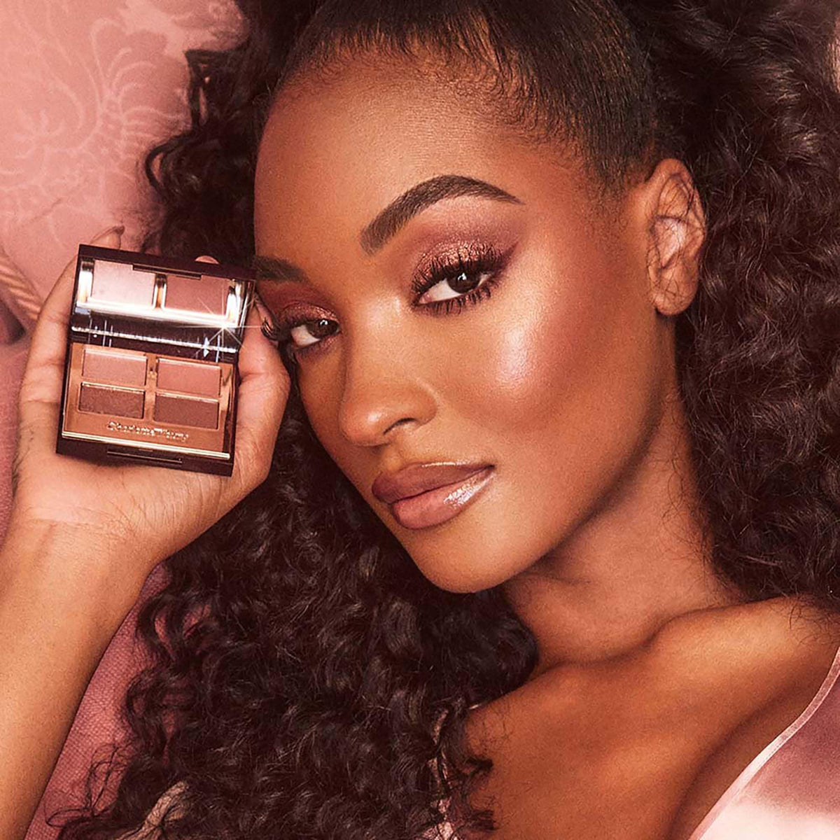Charlotte Tilbury Pillow Talk Deep two-tone design blends for a natural, lit-from-within flush.