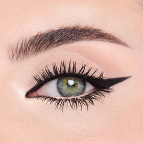 Smooth gel-like glide supports buildable, precise application for day-to-night looks.