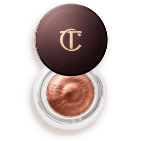 Charlotte Tilbury Eyes to Mesmerize Walk of No Shame application swatch with crease-resistant color