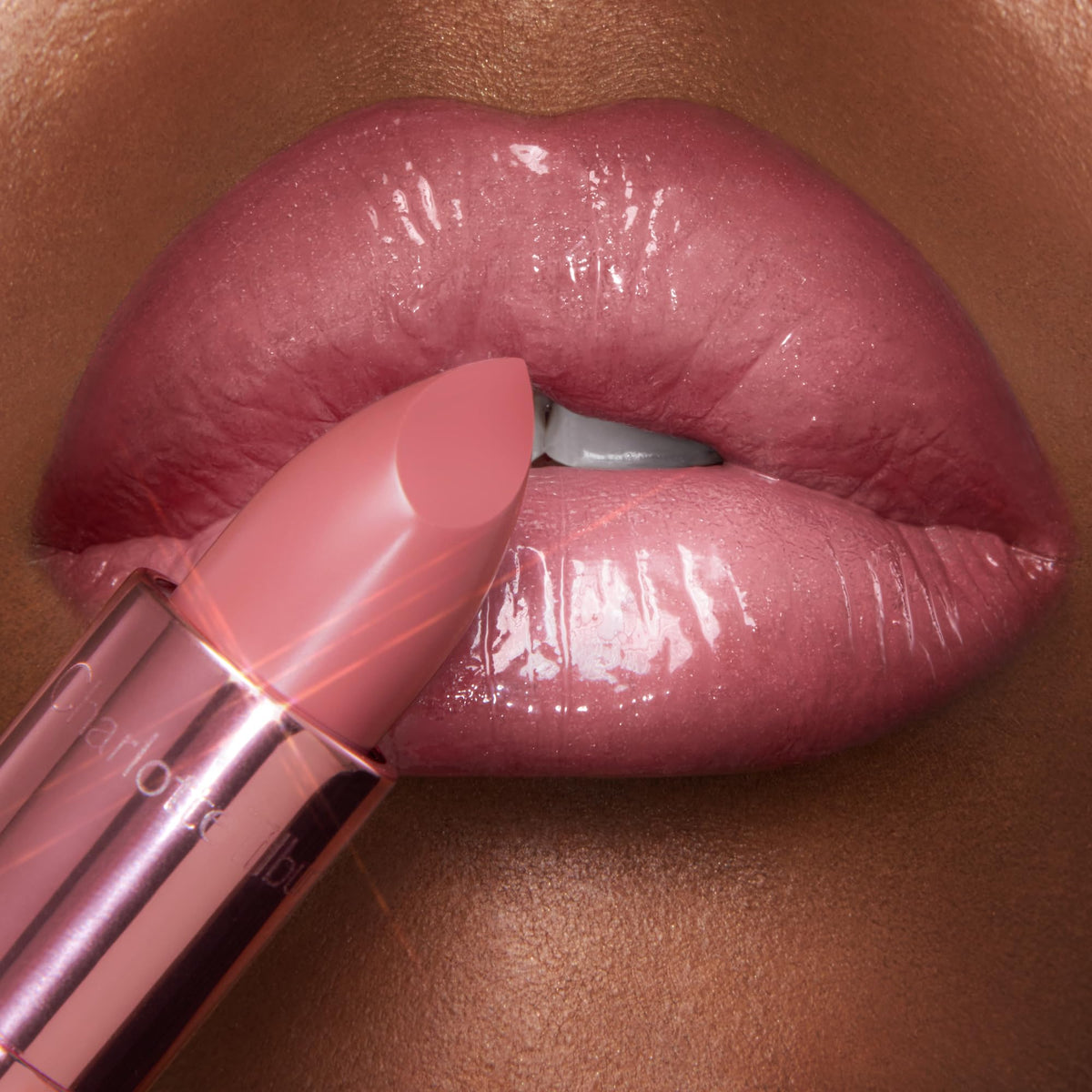 Close-up lips wearing Candy Chic with defined edges