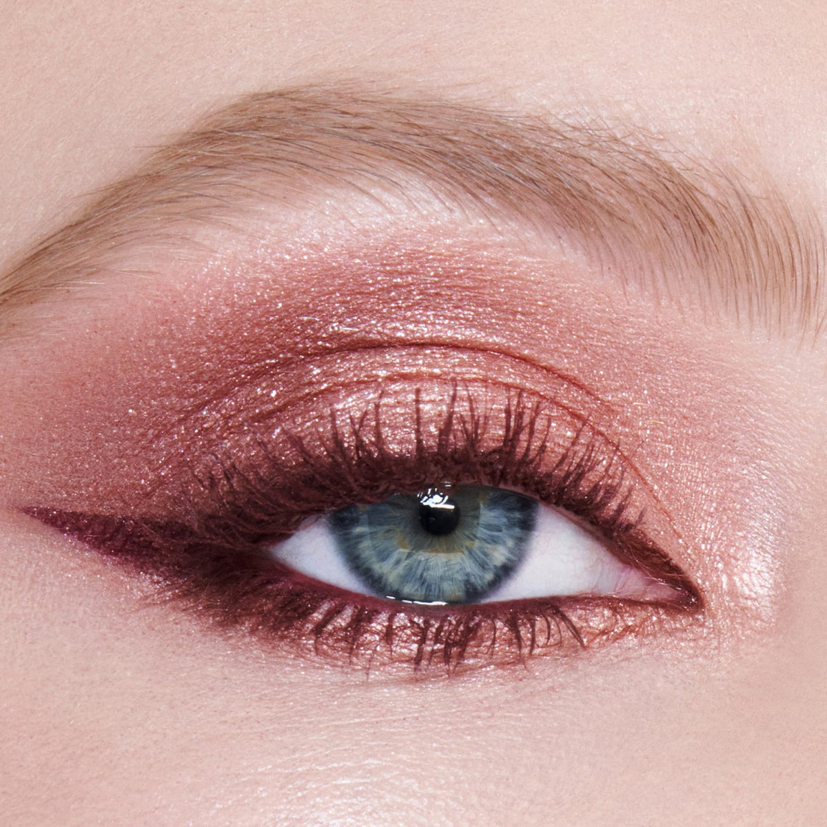 Pillow Talk Dreams dusky rose matte shade for soft crease definition