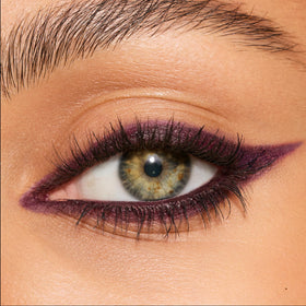 Smokey Bronze pencil adds golden bronze-brown shimmer for luxe drama.