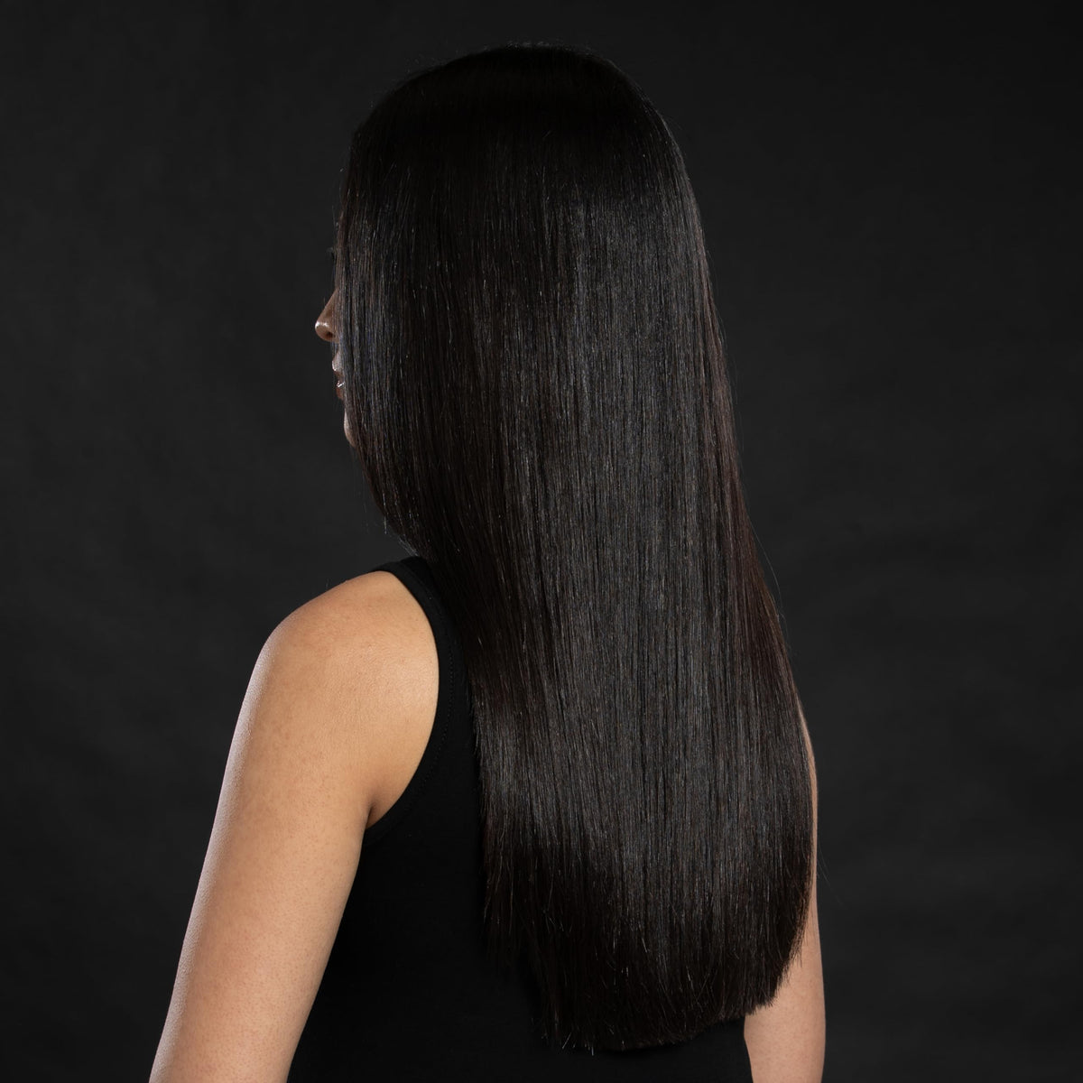Radiant hair with CHI Black Seed Oil; antioxidants protect shine