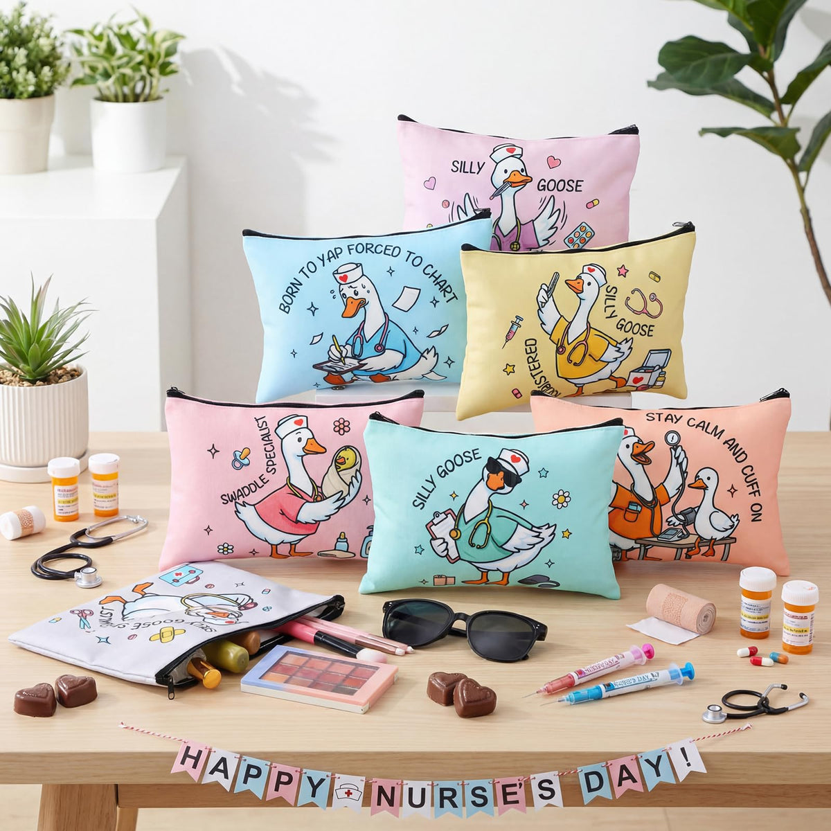Chunful goose nurse makeup bags sturdy material for easy cleaning and durability.