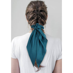 Cinaci secure hold with internal elastic keeps hair in place