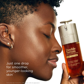 Finished complexion after Clarins Double Serum Light Texture with refined pores