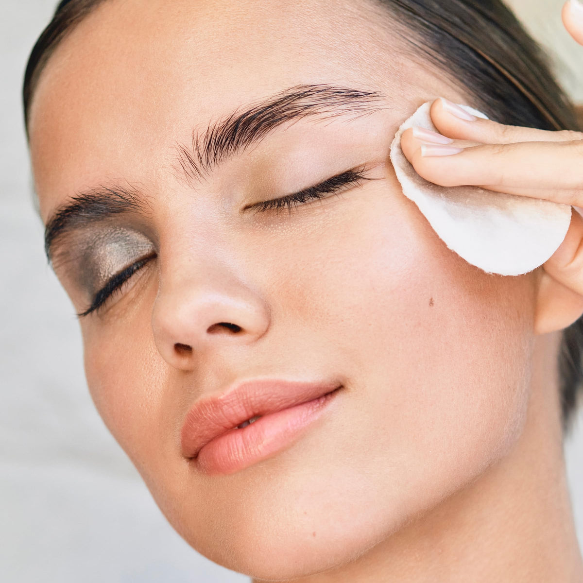 Clarins Gentle Eye Make-Up Remover leaves lashes soft after use.