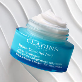 Hydration benefits for normal to dry skin with Clarins cream