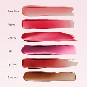 Clarins Lip Oil Balm hydration 24h demonstrates all-day moisture and comfort.