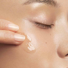 Clarins Lotus Face Oil Treatment ingredients: lotus, rosemary, geranium