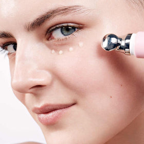 Clarins Total Eye Revive jar close-up highlights encapsulated Teasel extract