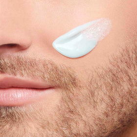 ClarinsMen Energizing Gel ingredients graphic highlights G-Red Complex.