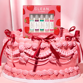 CLEAN CLASSIC Five-scent collection, versatile options in one set.