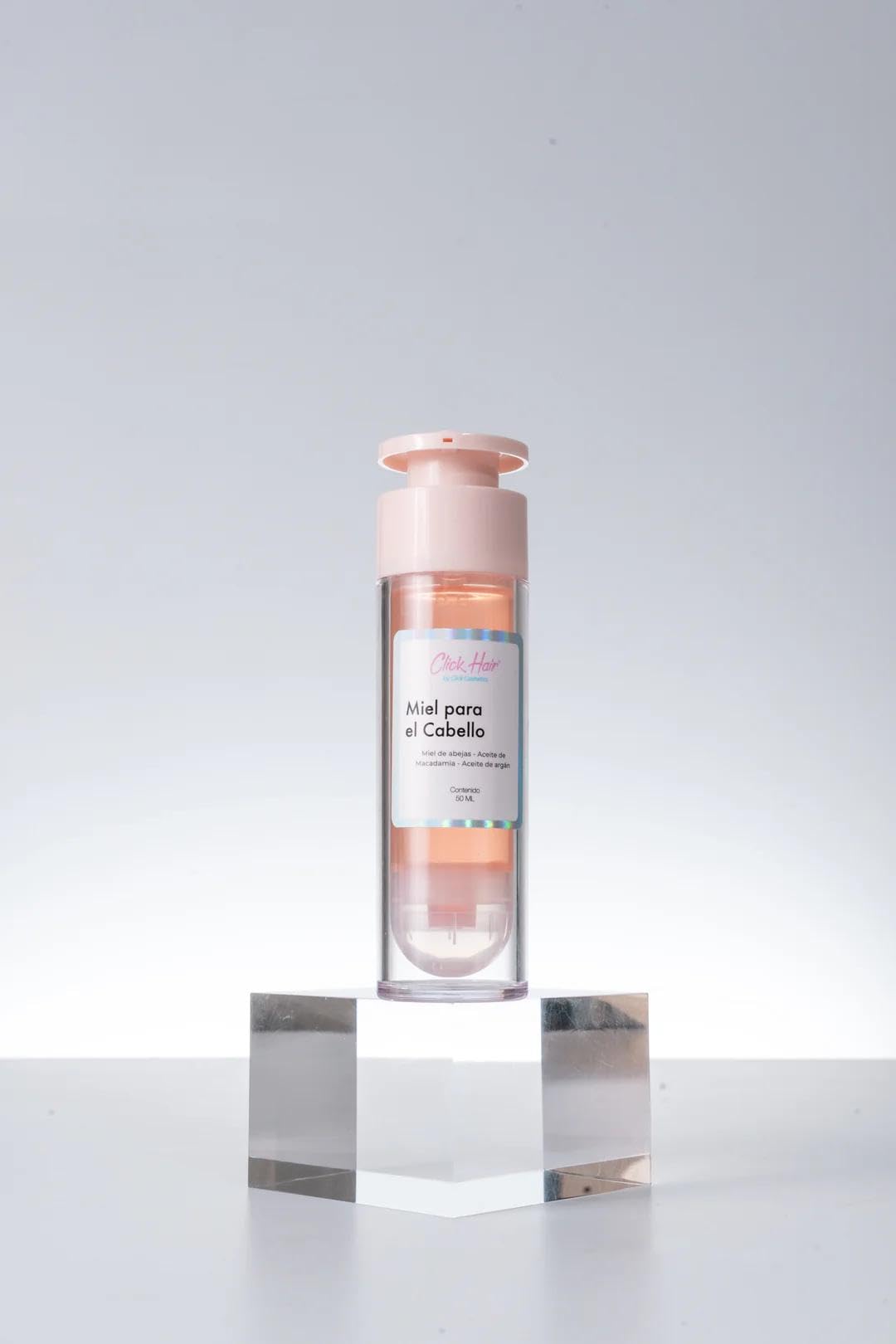 Click Hair Honey Serum leaves a subtle lasting fragrance on hair.