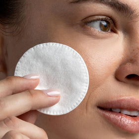 Cliganic pads multi-layer absorbent design for efficient cleansing.