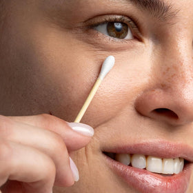 Cliganic paper-sticks close-up, emphasizing plastic-free, eco-friendly packaging for daily routines.