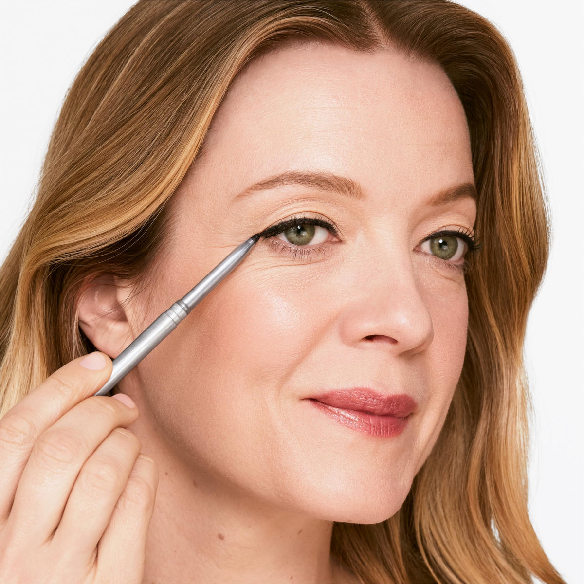 Clinique Quickliner built-in smudge-tip lets you softly soften lines.