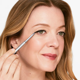 Clinique Quickliner built-in smudge-tip lets you softly soften lines.
