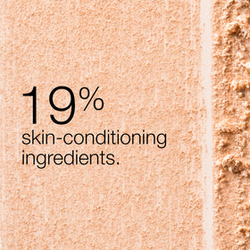 Clinique True Highlight application on cheeks for a seamless glow.