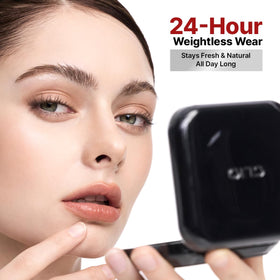 CLIO Kill Cover Founwear Cushion creamy texture blends smoothly across skin.