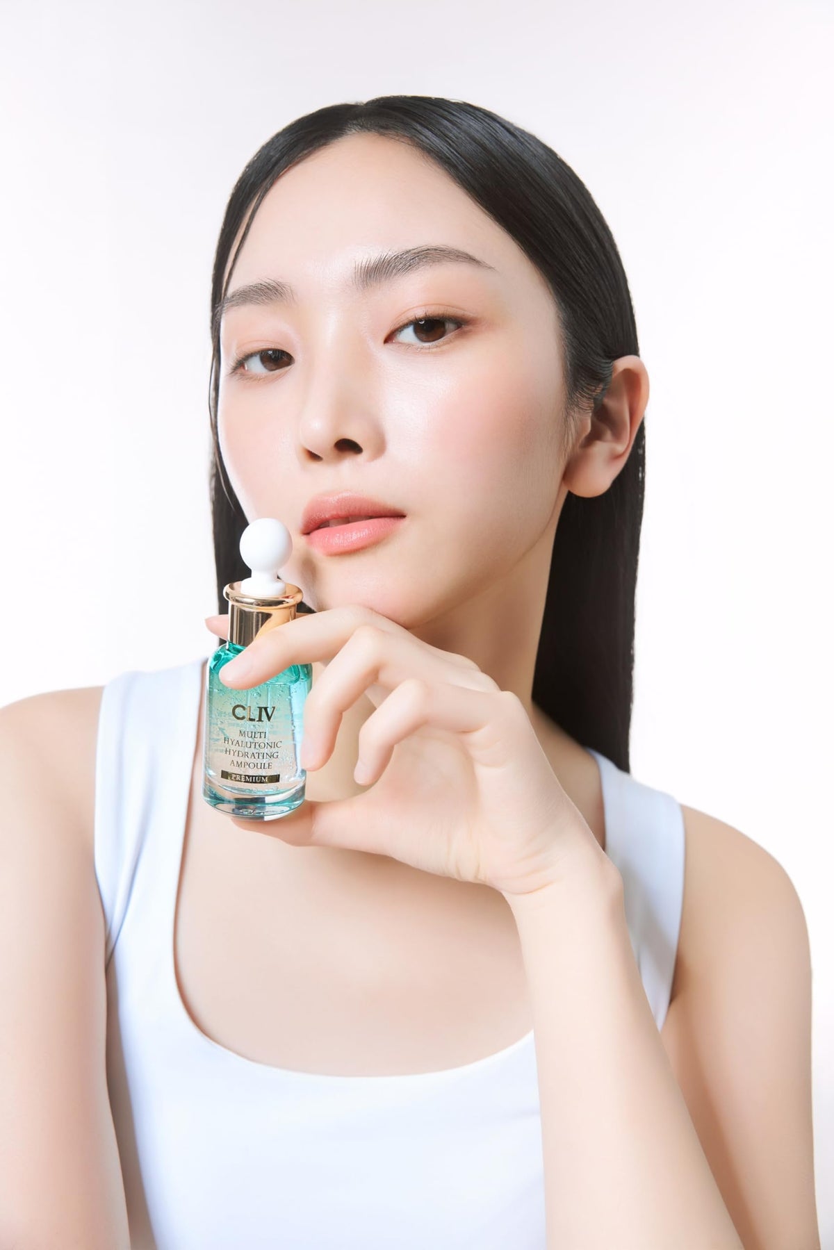 CLIV smooth dense texture shot highlights lightweight serum feel