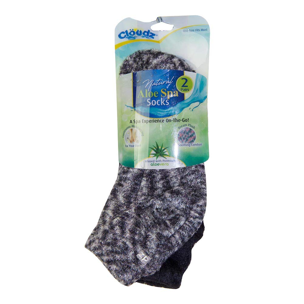 Cloudz Aloe Vera infused socks close-up showing moisturizing fibers for daily wear.