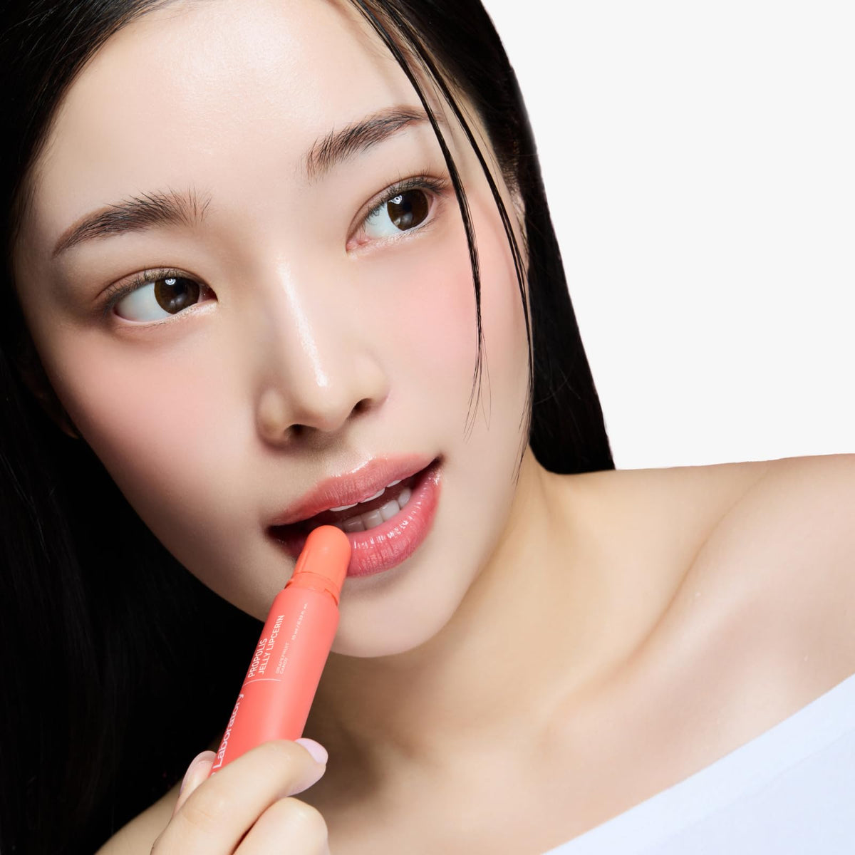 CNP Propolis Jelly Lipcerin jelly-tip applicator gliding smoothly