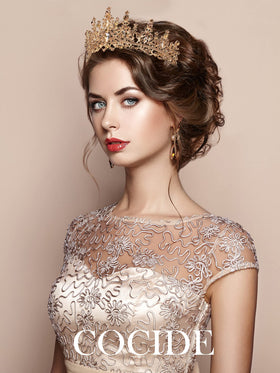 COCIDE Gold Tiara Crown wedding scene enhances bridal styling and memories