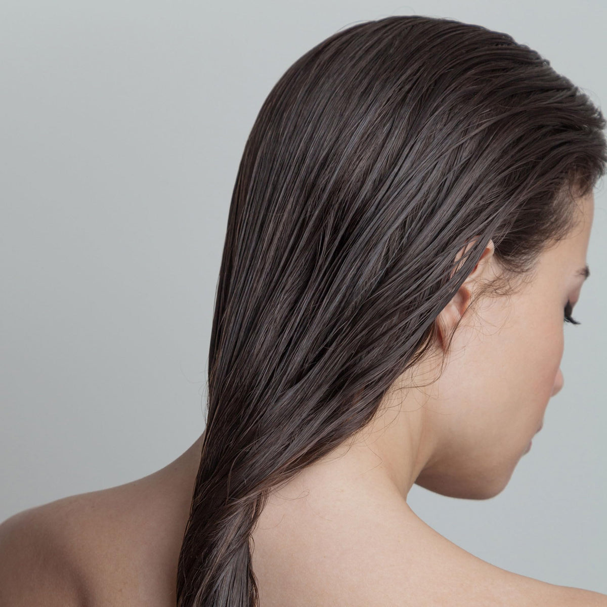 COLLEEN ROTHSCHILD Replenish & Shine ingredients highlight natural hydration.