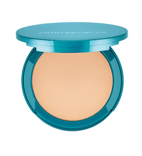 Colorescience Natural Finish pressed foundation SPF 20 Light Ivory delivers breathable, radiant coverage.
