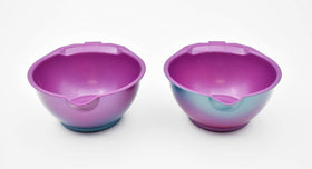 Colortrak Aurora bowls with non-slip bottom prevent spills during sessions.