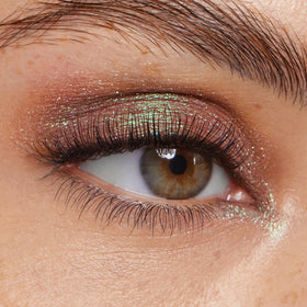 ColourPop Sparkling Hits application tips using fingertip for full coverage and brush for precision.