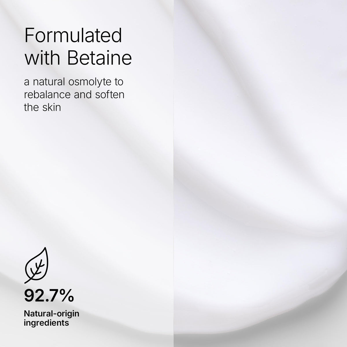 Texture swatch of Comfort Zone Essential Cleansing Milk highlighting its creamy silkening action.