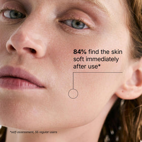 Comfort Zone Essential Face Wash label closeup highlights vegan and Made in Italy.