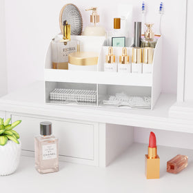 COMFYROOM cosmetic display case showing compact items neatly arranged.