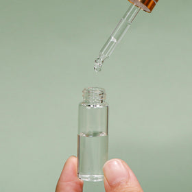 Comrzor essential oil bottle for tidy storage and easy organization at home.