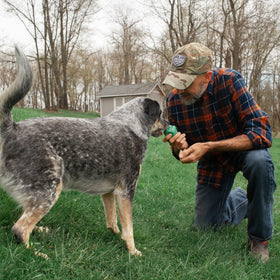 ConvaTec Esenta natural essential oils help neutralize odors during pouch changes.