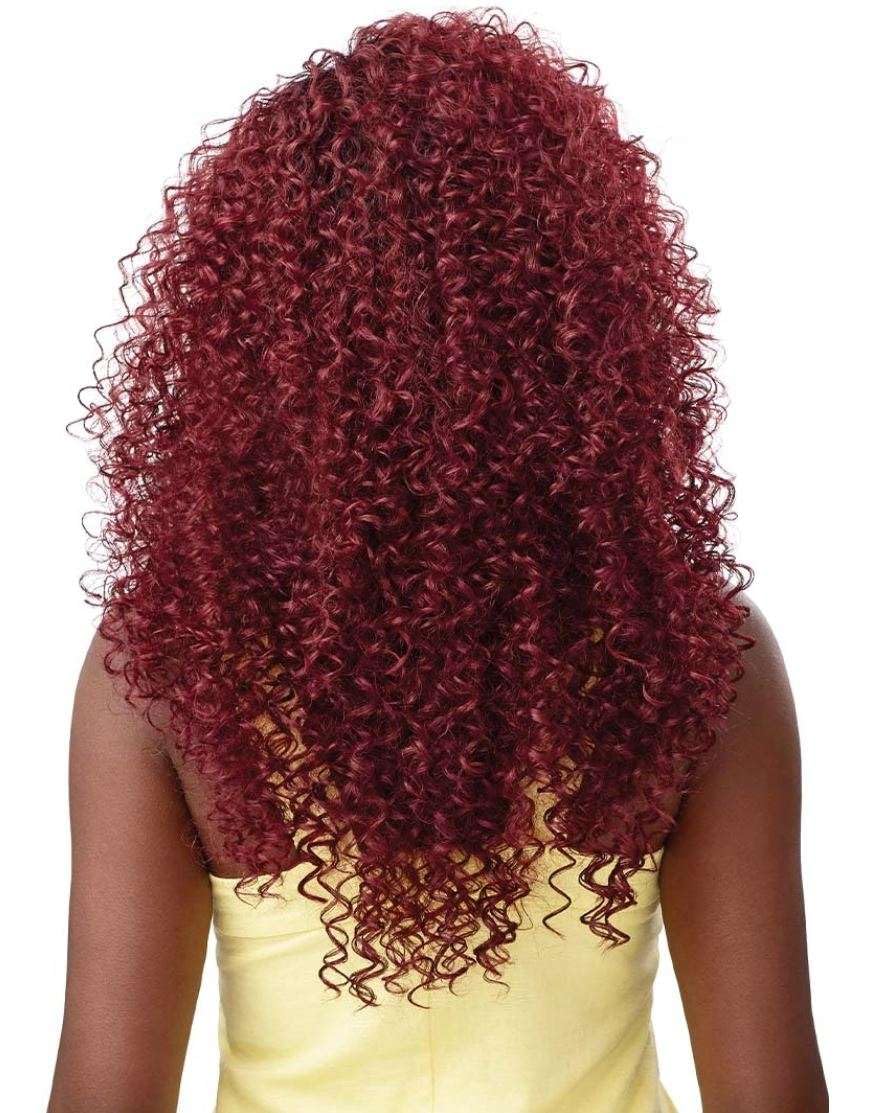 Converti-Cap Dominican Bounce low ponytail shows everyday versatility.