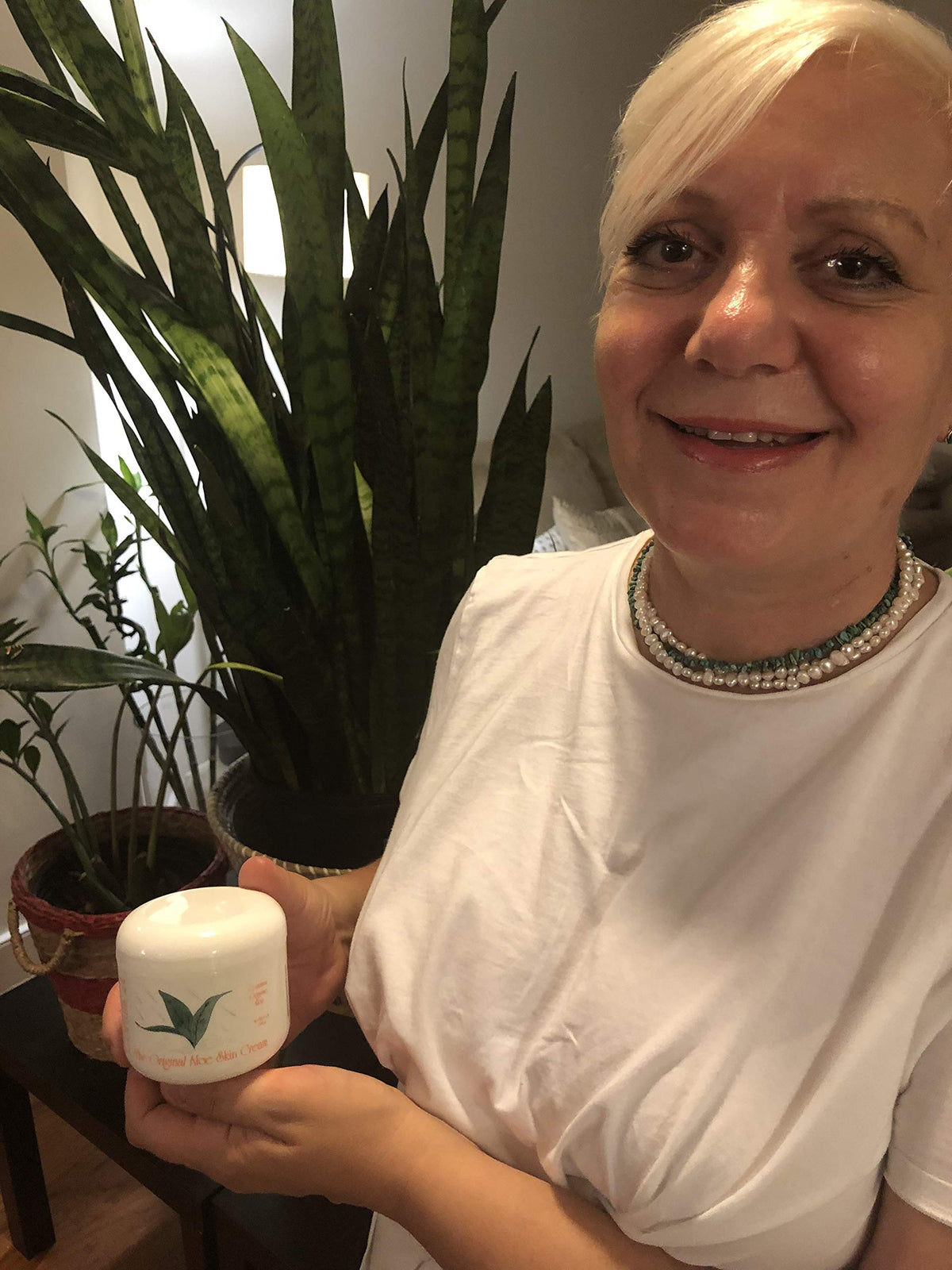 Corium 21 original aloe skin cream jar highlighting a fragrance-free formula for daily moisture.
